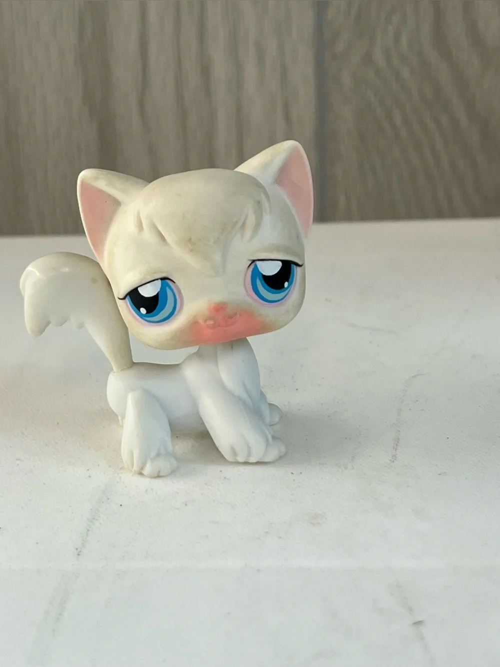 Littlest Pet Shop LPS # 9 White Angora Cat With Blue Eyes Long Hair Hasbro
